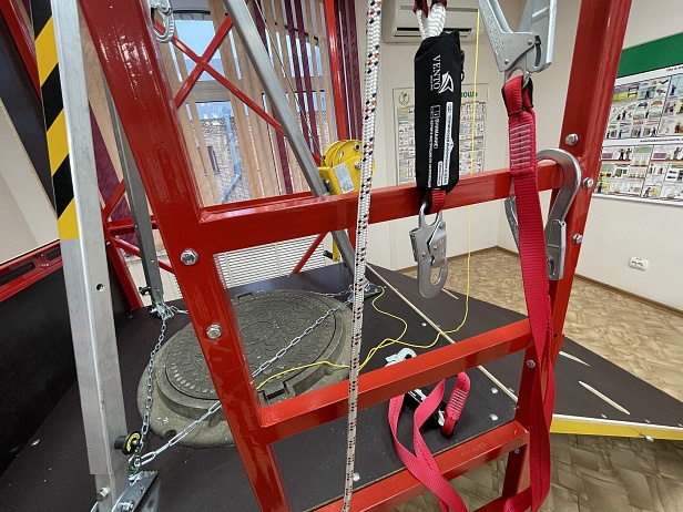 г. Нижнекамск. ЧОУ ДПО «Безопасность труда» рады сообщить что в Нижнекамске открылся первый наш сертифицированный полигон "АЛЬПИНИСТ" для отработки навыков безопасных работ на высоте. г. Нижнекамск. ЧОУ ДПО «Безопасность труда» рады сообщить что в Нижнекамске открылся первый наш сертифицированный полигон "АЛЬПИНИСТ" для отработки навыков безопасных работ на высоте.